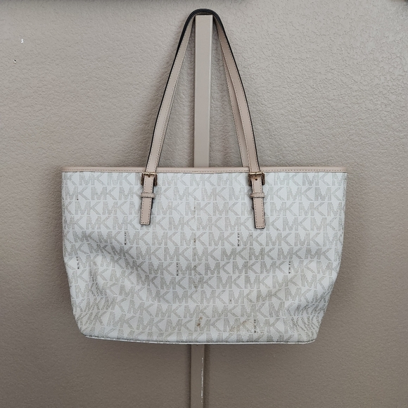 Michael Kors Cream Tote Bag with Structured Design - Picture 2 of 3